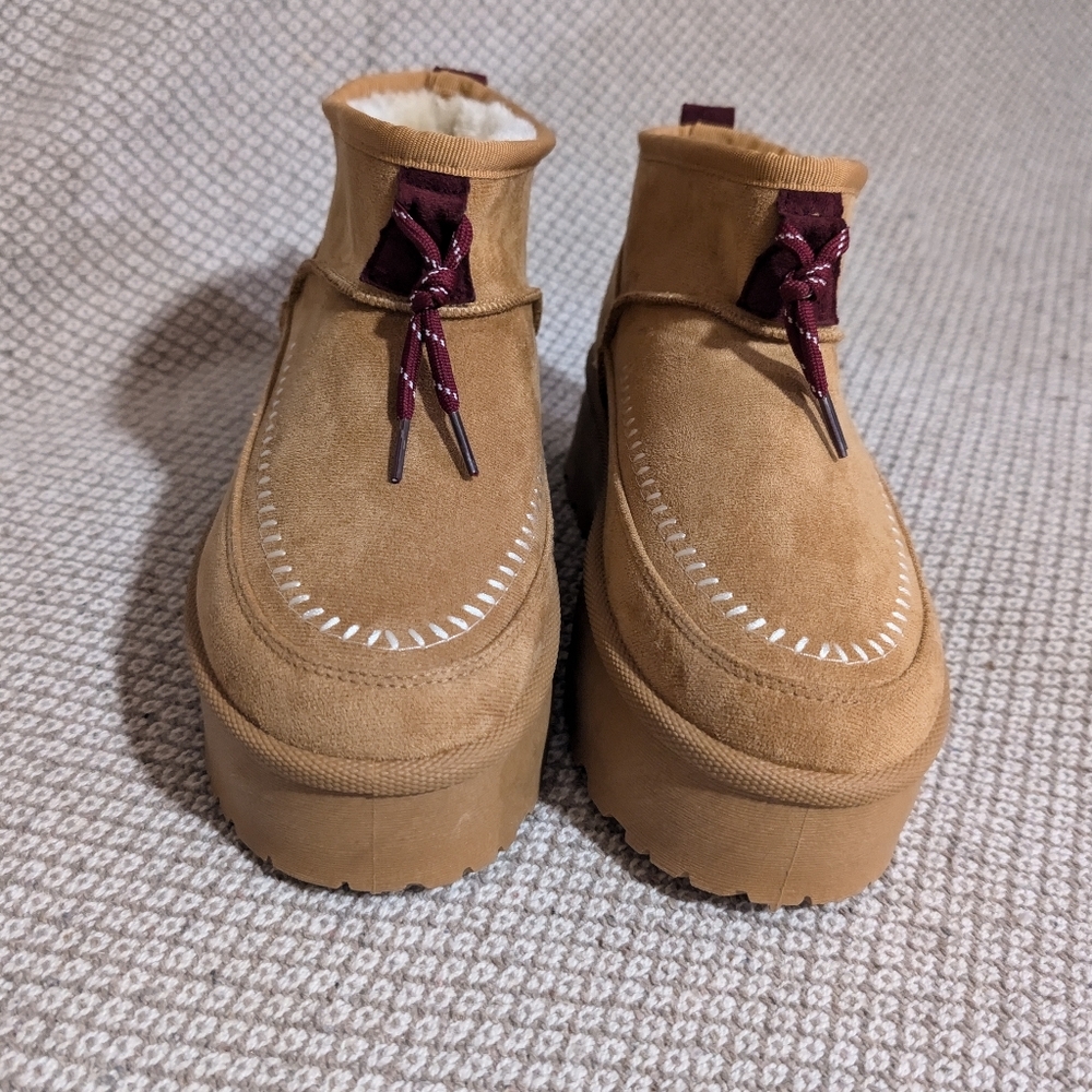 Mudd Tan Boots with White Interior - Picture 7 of 12